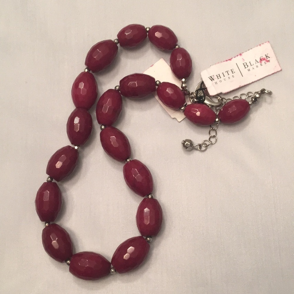 White House Black Market Red Jade Necklace New - Picture 3 of 8